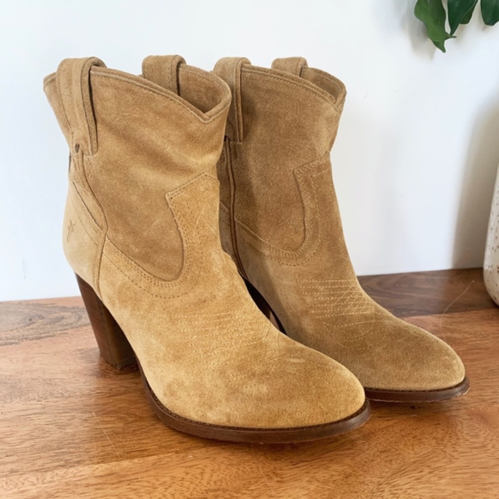 Frye Cowboy Ankle Bootie W/ Heel (Size 7)